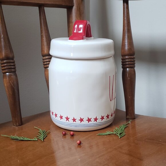 Rae Dunn USA Air Tight Container - Picture 2 of 11